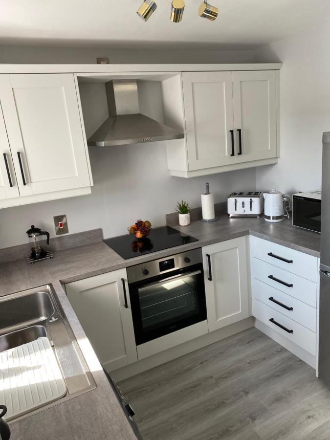 באליקאסל Causeway Coast Apartments Cora Marine מראה חיצוני תמונה